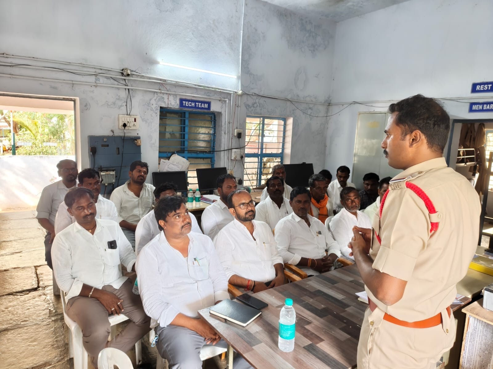 సర్పంచులకు అవగాహన కార్యక్రమం