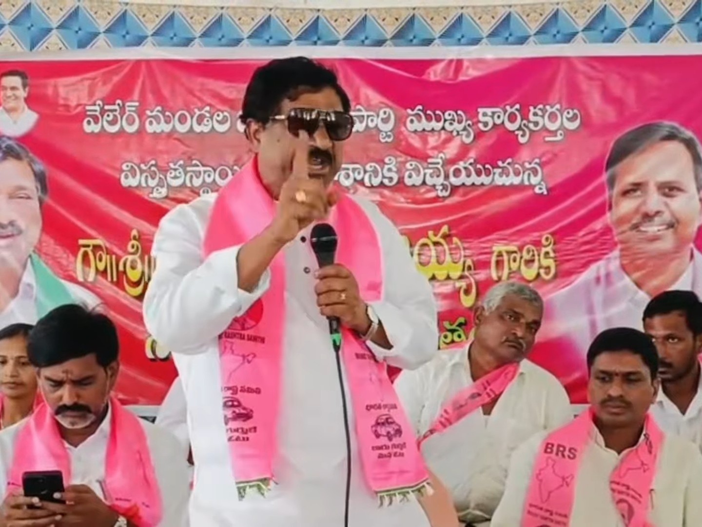 కార్యకర్తలే పార్టీకి పట్టుకొమ్మలు: తాటికొండ రాజయ్య