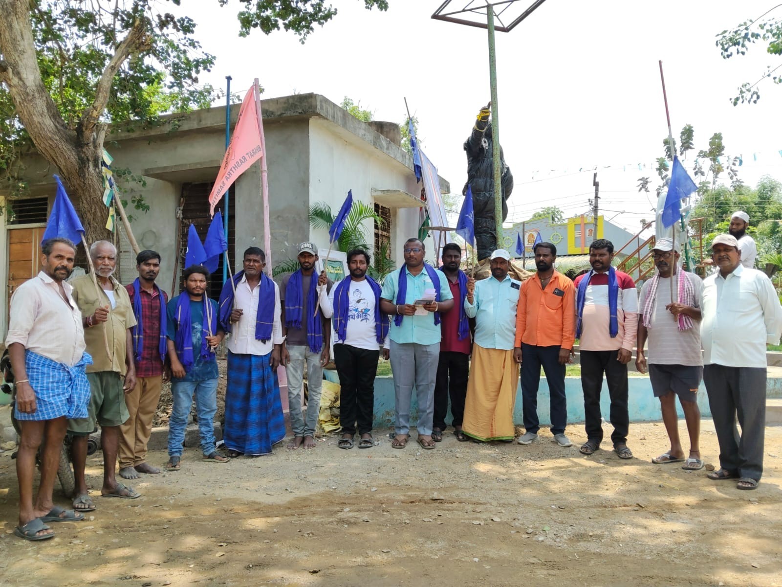 ‘అంబేద్కర్ విగ్రహ ఆవిష్కరణను జయప్రదం చేయండి’