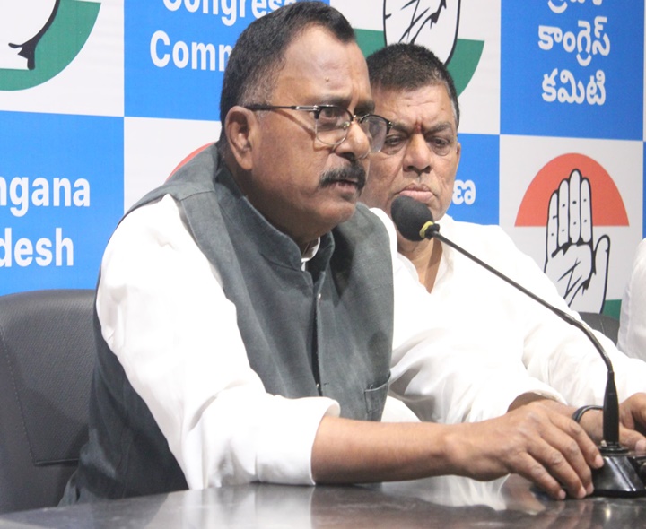 జీవన్ రెడ్డి పార్టీని వీడడానికి కారణం ఇదే: మల్లు రవి