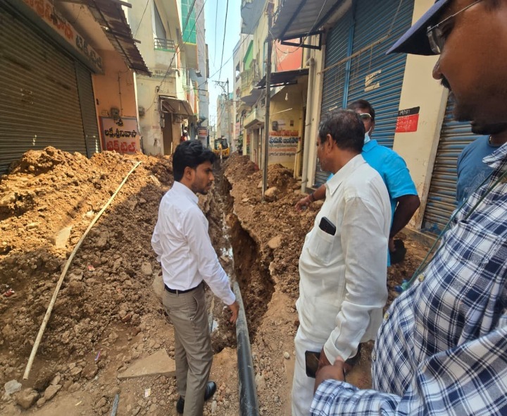 కడపలో నీటి కాలుష్యంపై కమిషనర్ ఫీల్డ్ విజిట్
