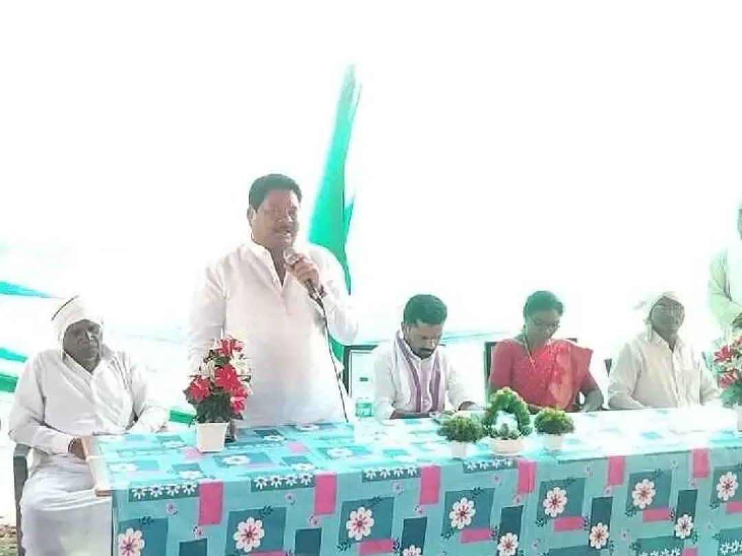 హీరాపూర్‌లో సీఎం పర్యటనపై కీలక చర్చలు