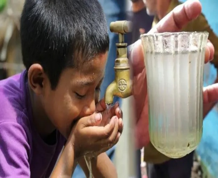 కలుషిత నీరు.. అస్వస్థతకు గురవుతున్న చిన్నారులు
