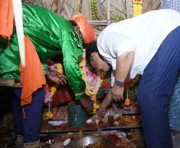 పోలేరమ్మను ప్రార్థించిన మంత్రి దుర్గేష్