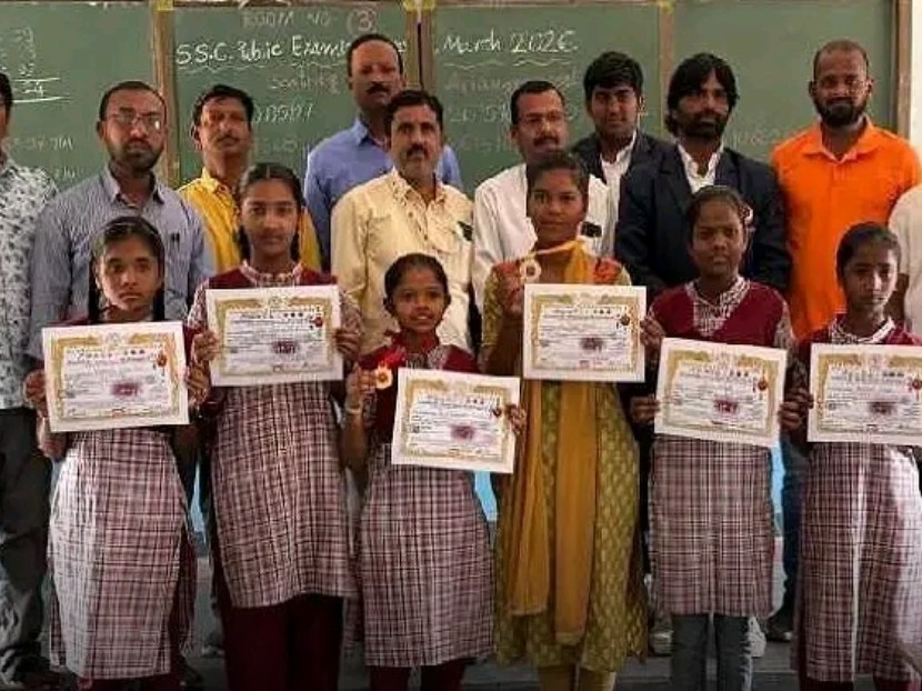 జిల్లా స్థాయి కరాటేలో  విద్యార్థులు ప్రతిభ