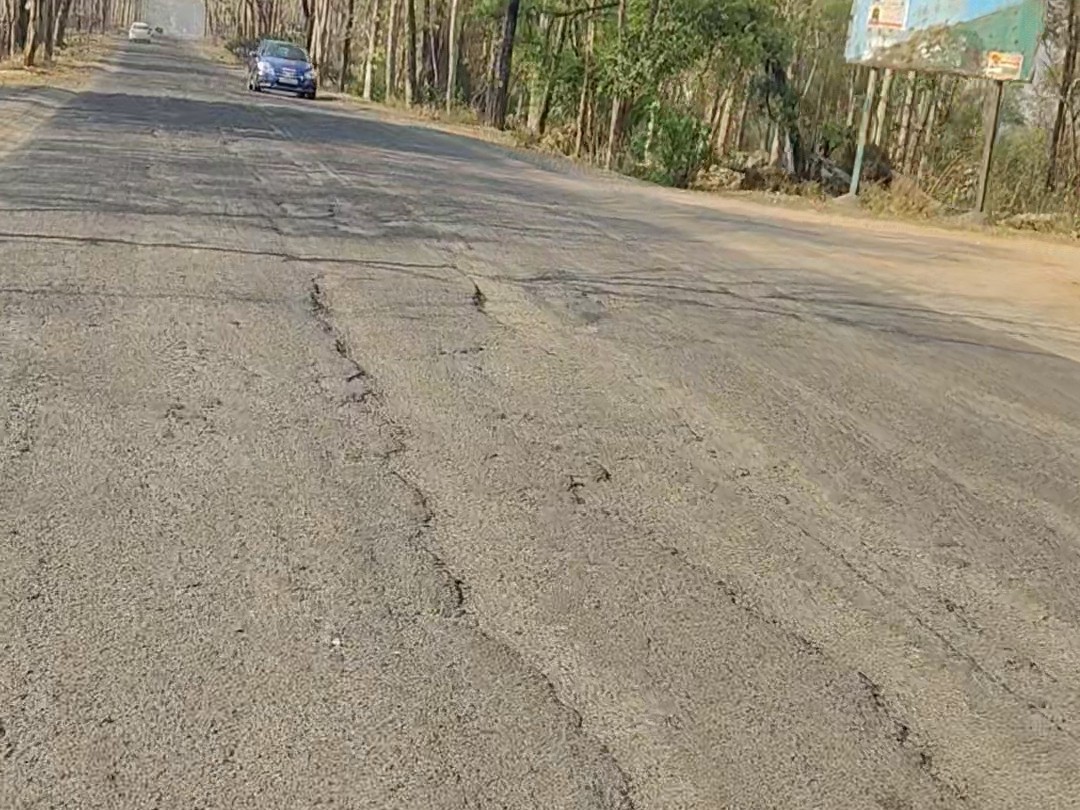 ‘అధ్వానంగా దంతనపల్లి-బీర్సాయిపేట్ రోడ్డు’