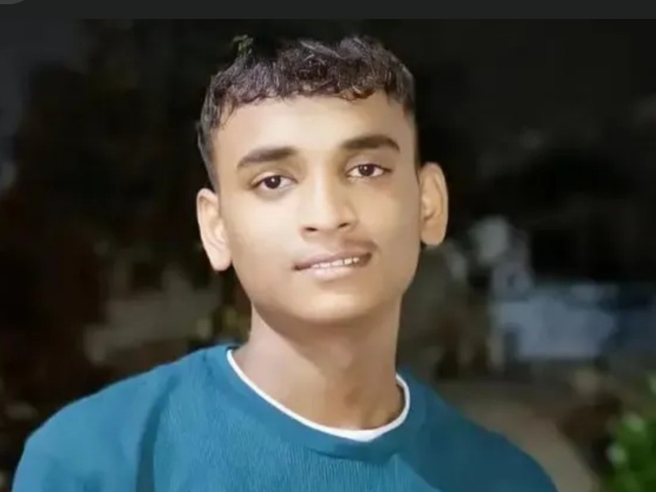 దేవరకొండ విద్యార్థి ఇంటర్‌లో 971 మార్కులు సాధించాడు