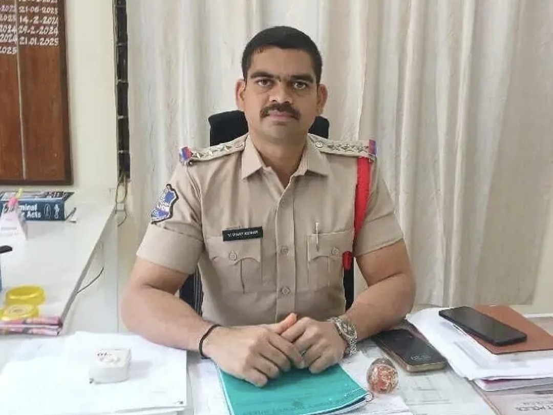 ఫెయిల్ అయినా అవకాశమే: సీఐ వినయ్ కుమార్