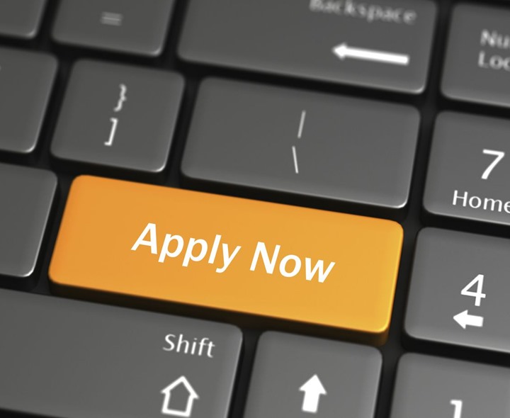 AP హైకోర్టులో 300 ఉద్యోగాలు.. అప్లై చేశారా?