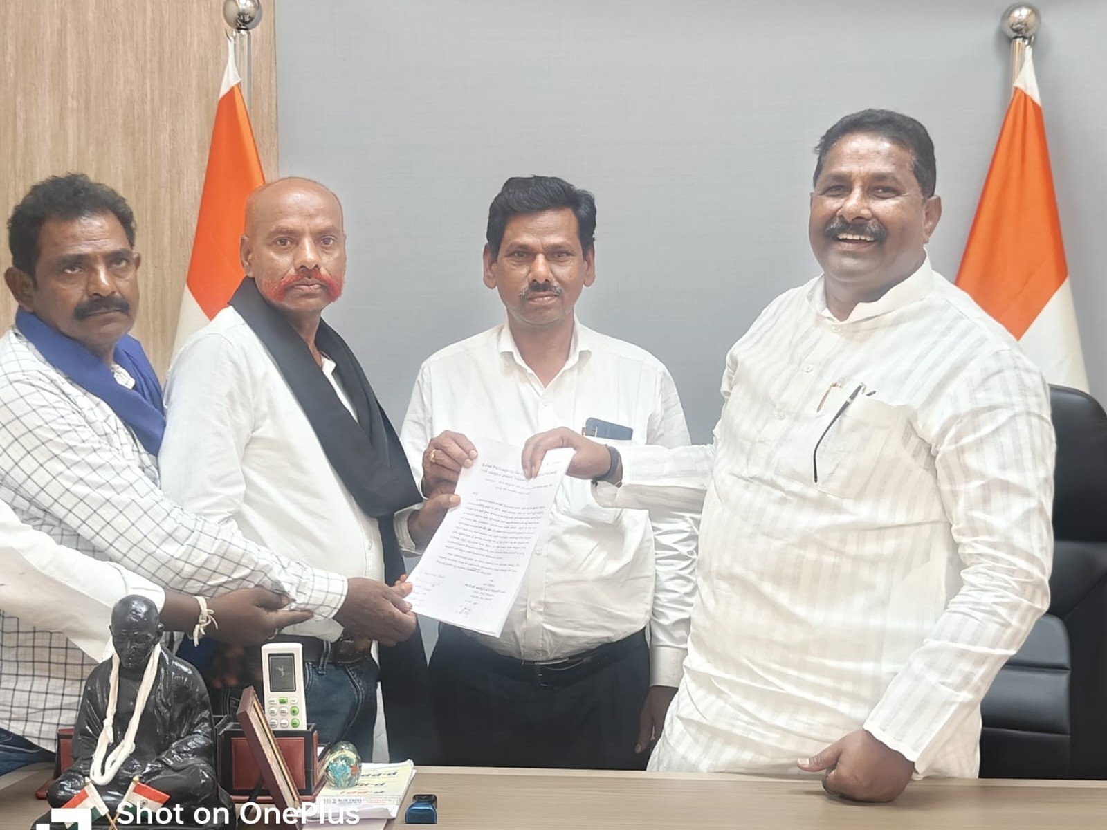 జయంతి ఉత్సవాలకు ఎమ్మెల్యేకు ఆహ్వానం