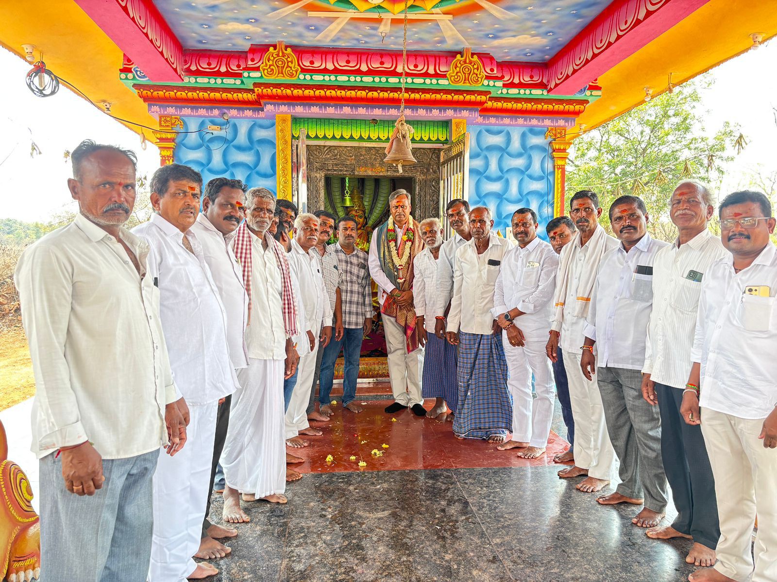 దుర్గమ్మ పండుగ పూజలో పాల్గొన్న ఎమ్మెల్యే