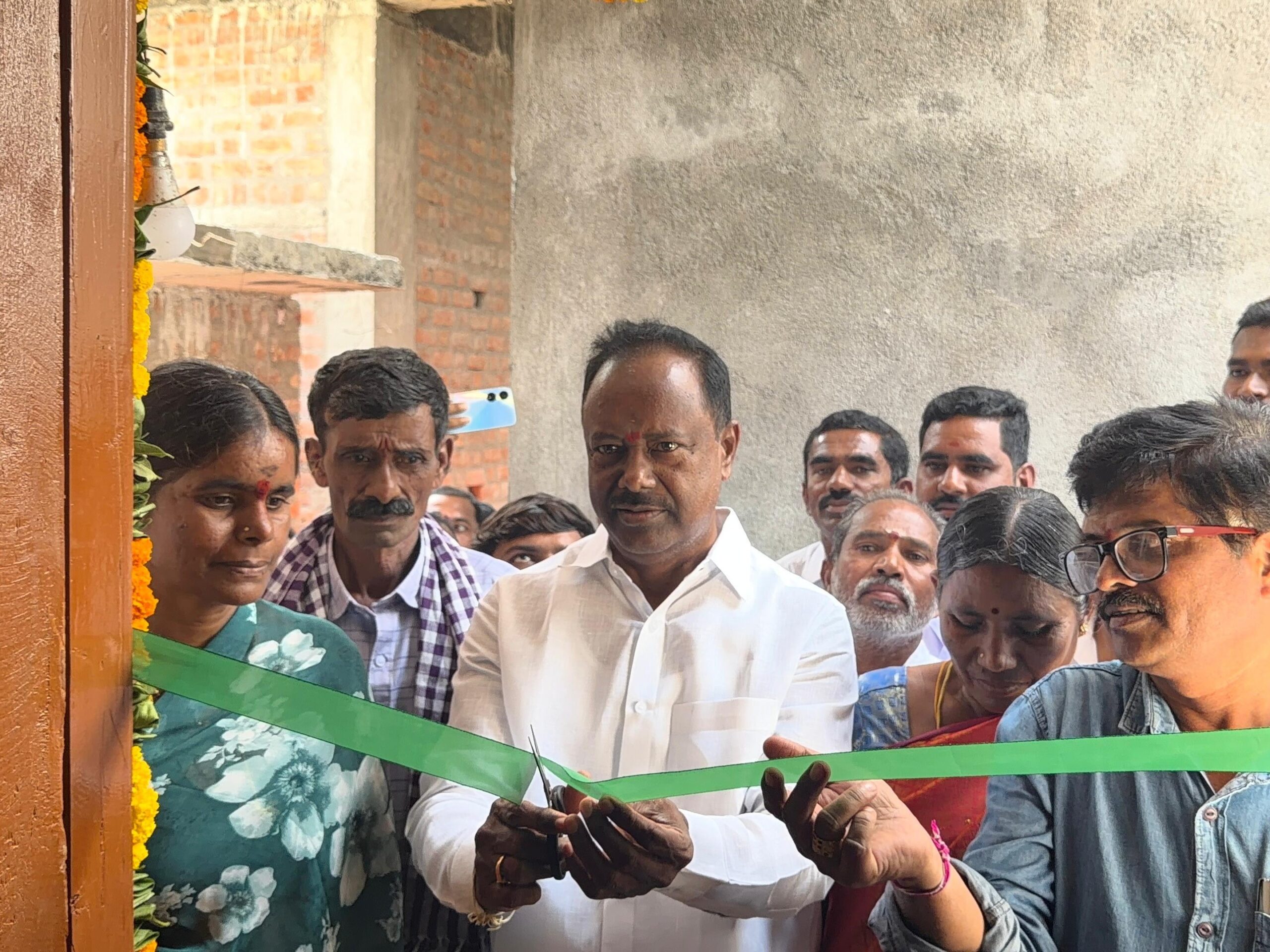 పేదల సొంత ఇంటి కళ నెరవేరుతుంది: MLA