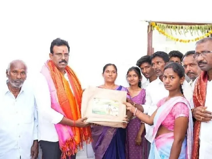 ఇందిరమ్మ ఇళ్ల గృహప్రవేశంలో ఎమ్మెల్యే