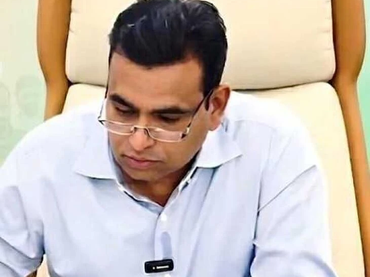 భువనగిరి ఎంపీ ప్రజా దర్బార్.. టైమింగ్స్ ఇవే..!