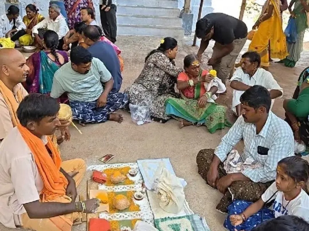 శ్రీ భ్రమరాంబ మల్లికార్జున స్వామి ఆలయంలో భక్తుల రద్దీ