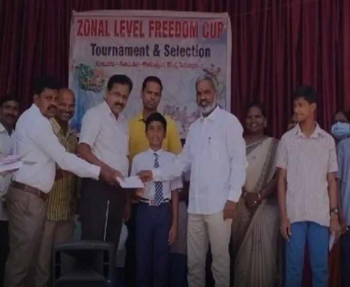 కీసర ప్రభుత్వ పాఠశాల పూర్వ విద్యార్థికి స్టేట్ ర్యాంక్