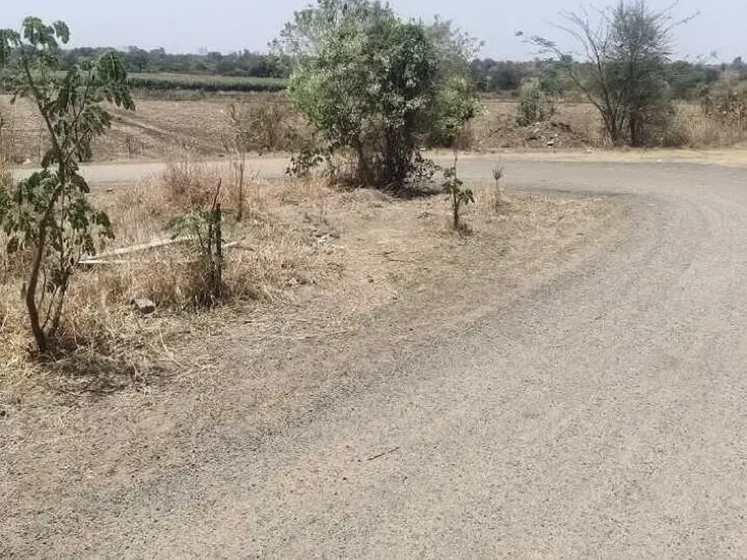 టర్నింగ్ వద్ద సూచిక బోర్డులు లేవు