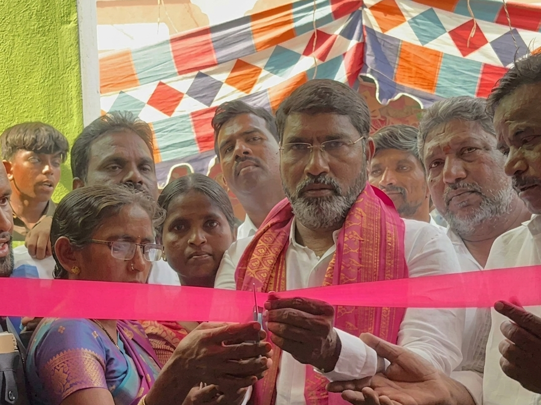 వడ్డేపల్లిలో ఇందిరమ్మ ఇల్లు ప్రారంభం