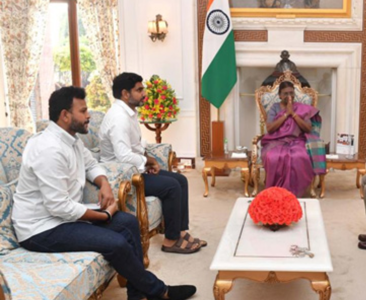 రాష్ట్రపతిని కలిసి ధన్యవాదాలు తెలిపిన లోకేష్