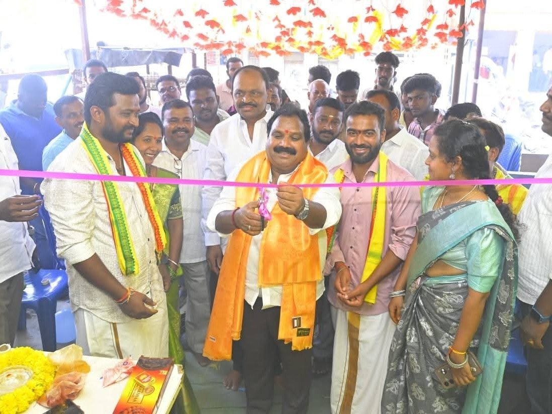 స్వయం ఉపాధి రంగాలపై దృష్టి రాణించాలి: మాజీ ఎమ్మెల్యే