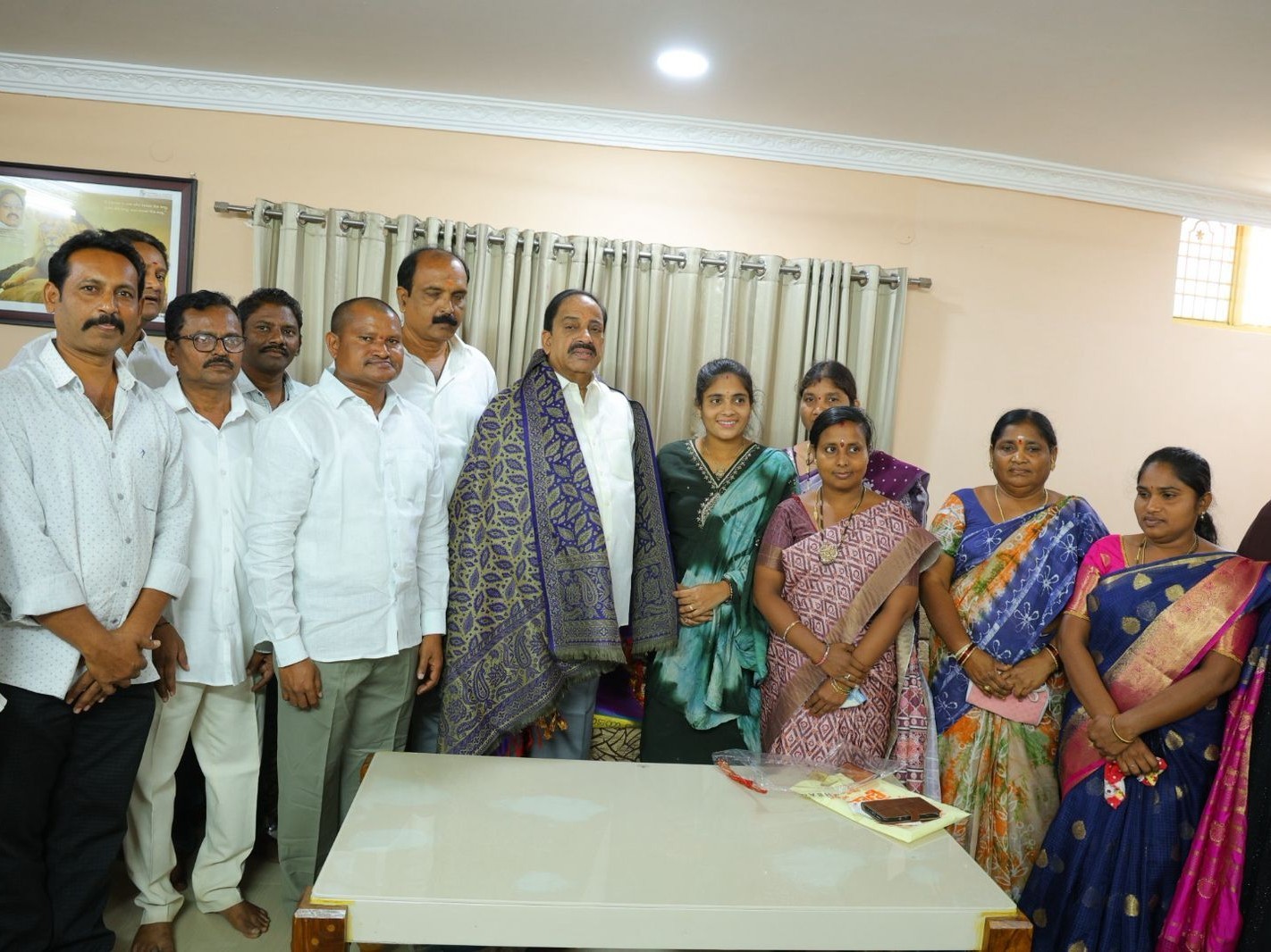 ‘పాలకవర్గం ప్రజలకు అందుబాటులో ఉండాలి’