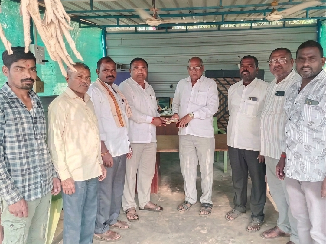 వడ్డె ఓబన్న విగ్రహానికి రూ.1.40 లక్షల సాయం