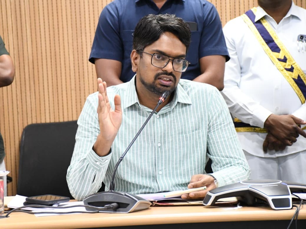 రోడ్డు భద్రత నియమాలు నియంత్రిస్తే చలానాలు తప్పవు: కలెక్టర్