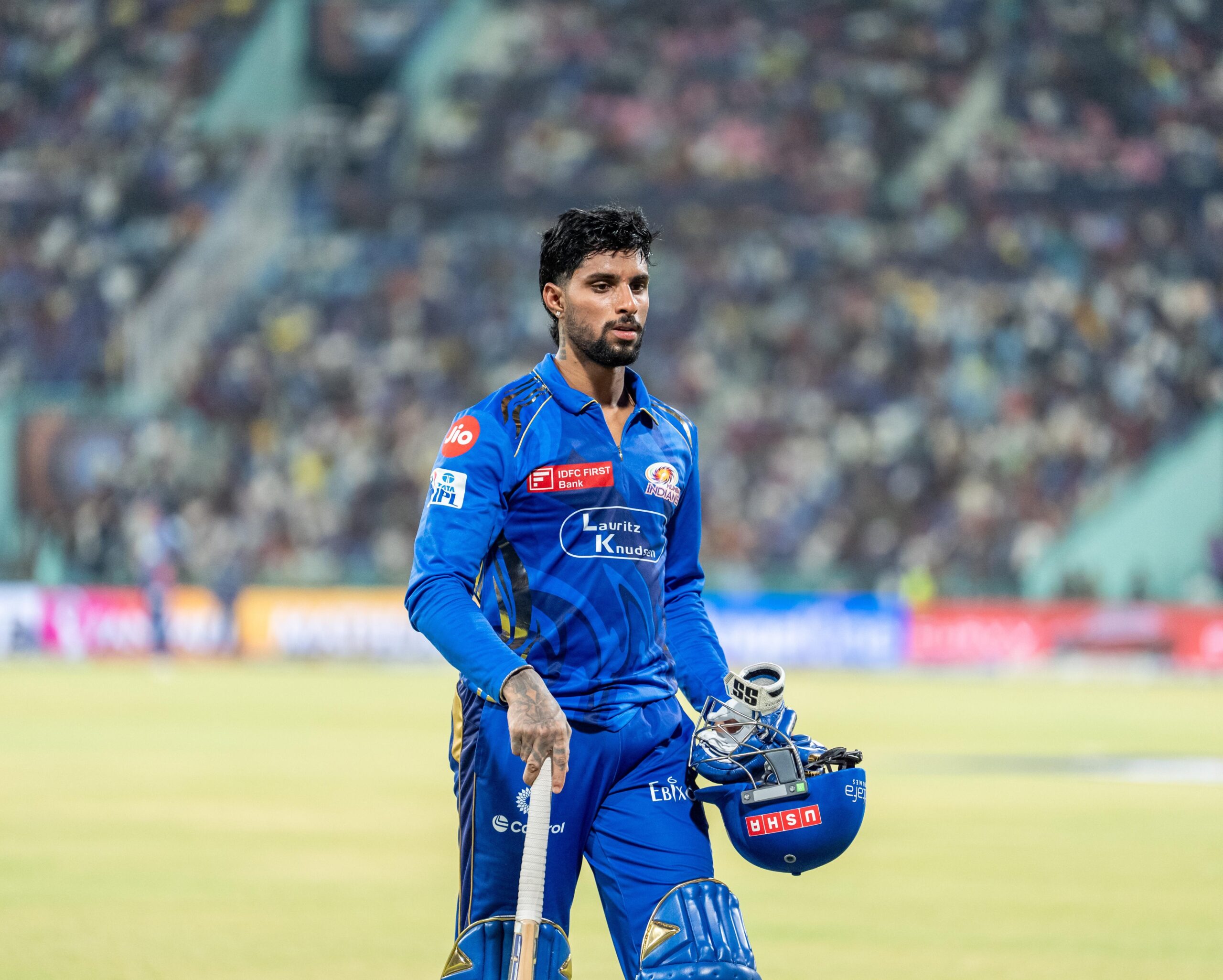 తిలక్ వర్మపై విమర్శల వర్షం