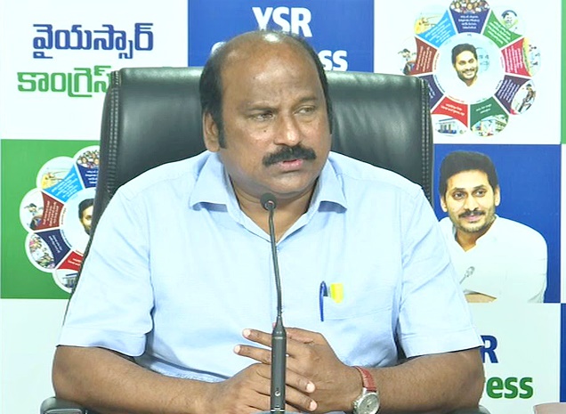 ప్రశ్నించిన వారిపై కేసులు పెట్టి వేధిస్తున్నారు: TJR