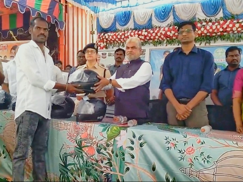 ‘రోడ్డు ప్రమాదాల నివారణకు నిబంధనలు పాటించాలి’