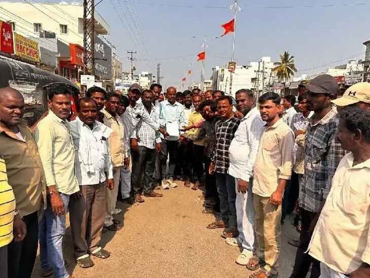 ‘ఆటో అడ్డాల ఆక్రమణల తొలగింపునకు వినతి’