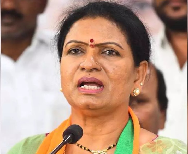 మహిళా రిజర్వేషన్లపై రాజకీయం చేయొద్దు: డీకే అరుణ