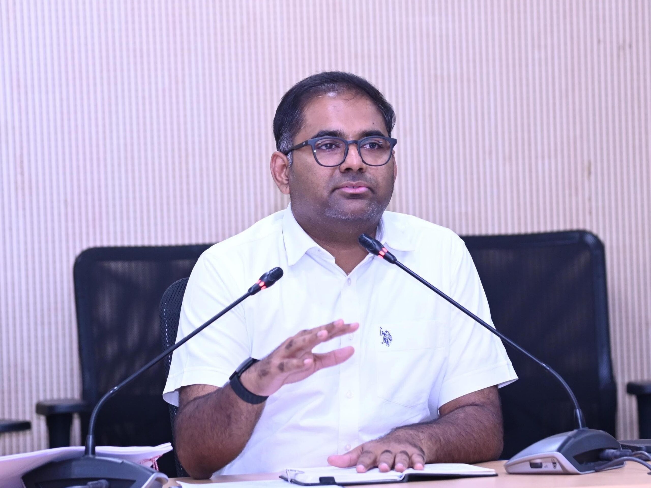 ఈనెల 14న వీ హబ్ ప్రారంభం: కలెక్టర్