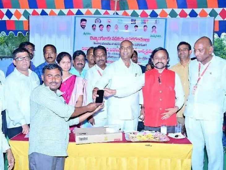 దివ్యాంగులకు అండగా ఉండాలి – ఎమ్మెల్యే