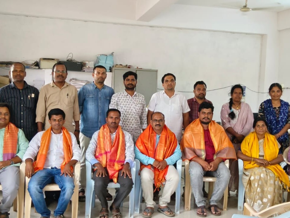 ఏకగ్రీవంగా పంచాయతీ కార్యదర్శుల నూతన కమిటీ