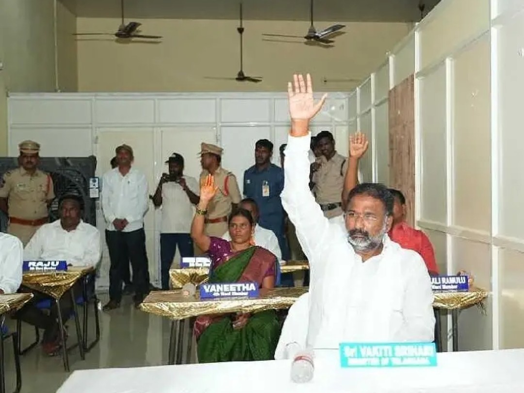 కో-ఆప్షన్ సభ్యుల ఎన్నికలో పాల్గొన్న మంత్రి