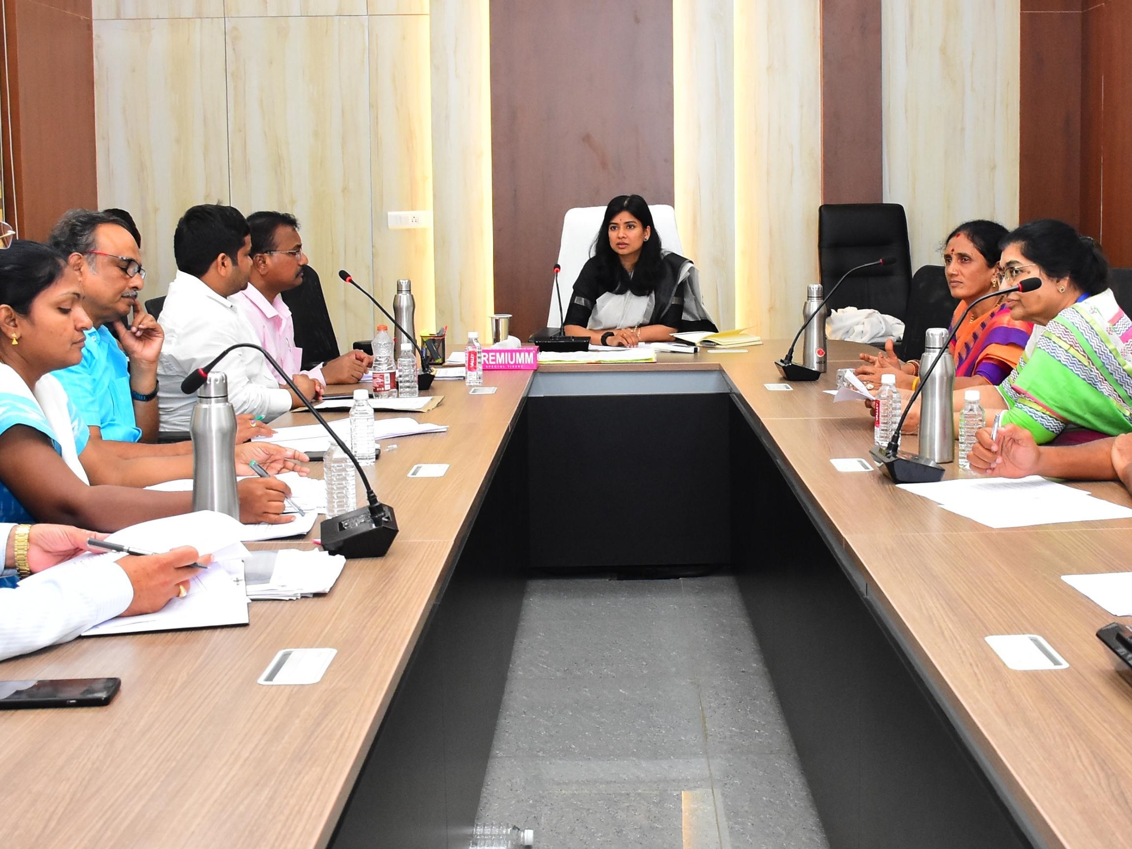 ‘ఆసుపత్రిలో అభివృద్ధి పనులు పూర్తి చేయాలి’