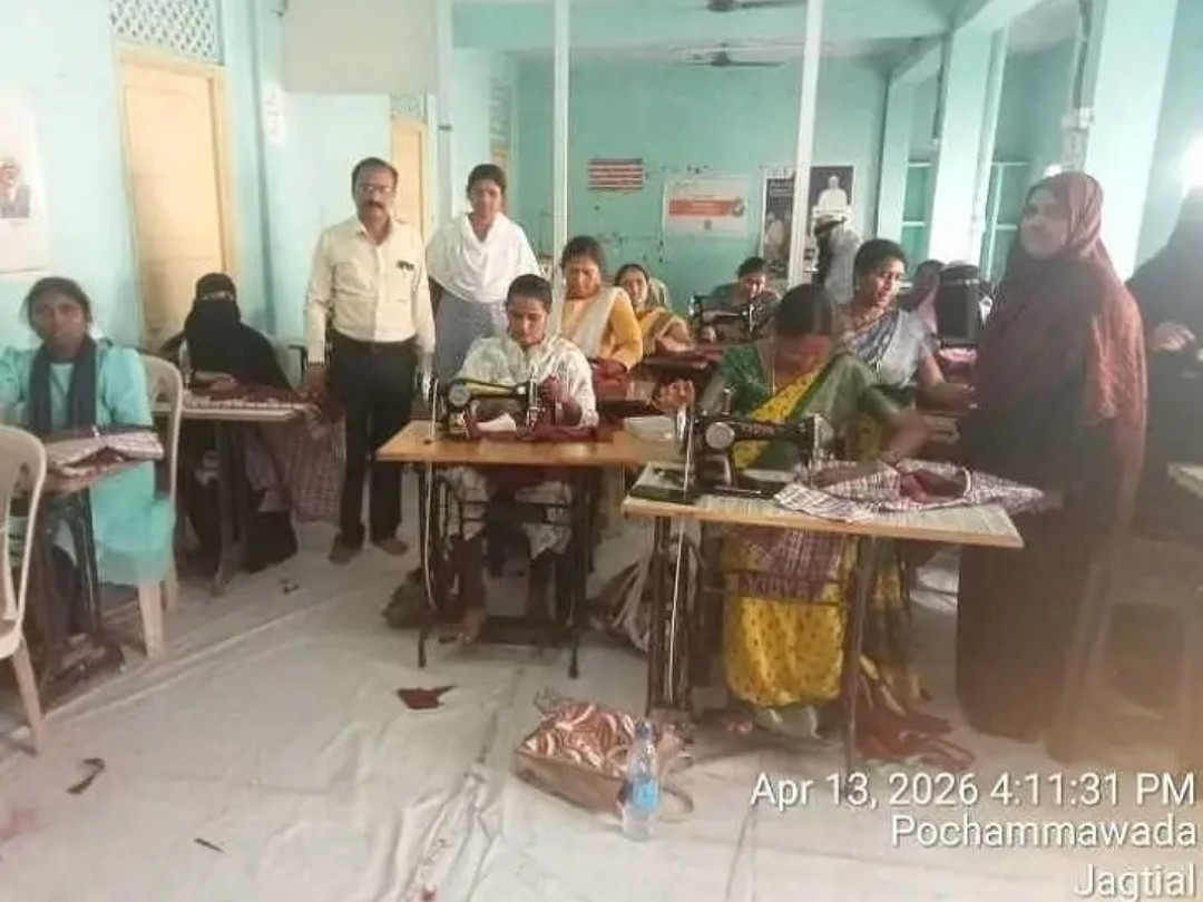 పట్టణంలో కుట్టు మిషన్ శిక్షణ కేంద్రాలు ఏర్పాటు