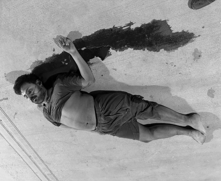 ఉద్యోగం లేక యువకుడు ఆత్మహత్య