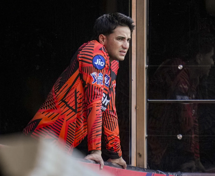 అభిషేక్‌కు ఏమైంది?