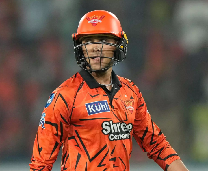 అభిషేక్ చెత్త రికార్డ్