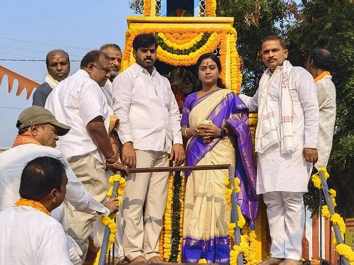 గజ్వేల్ పట్టణంలో ఘనంగా పుష్ప రథోత్సవం