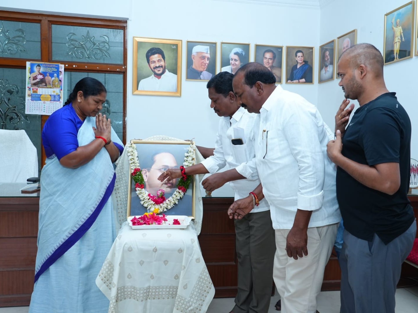 అంబేద్కర్‌కు మంత్రి సీతక్క ఘన నివాళి