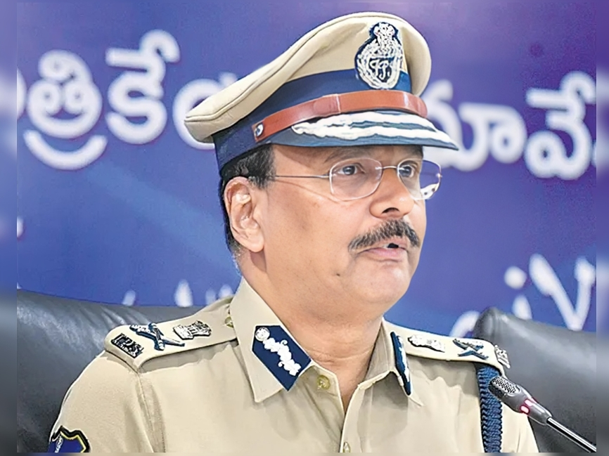 ‘పోలీస్ అక్క’.. డీజీపీ శివధర్ రెడ్డి కీలక ప్రకటన