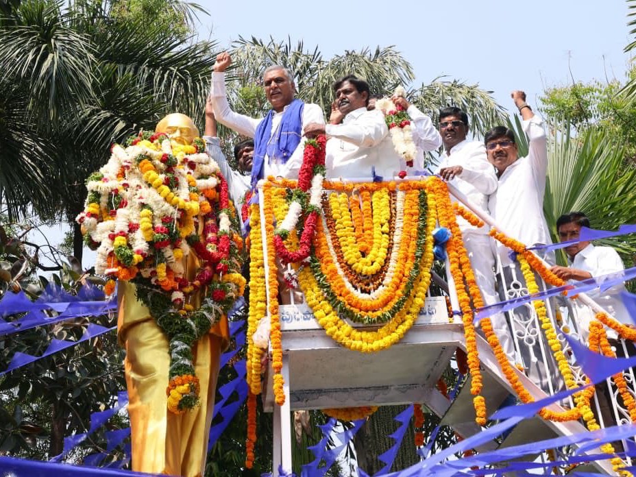 అంబేద్కర్ స్ఫూర్తితో అన్ని వర్గాల అభివృద్ధి: హరీష్ రావు