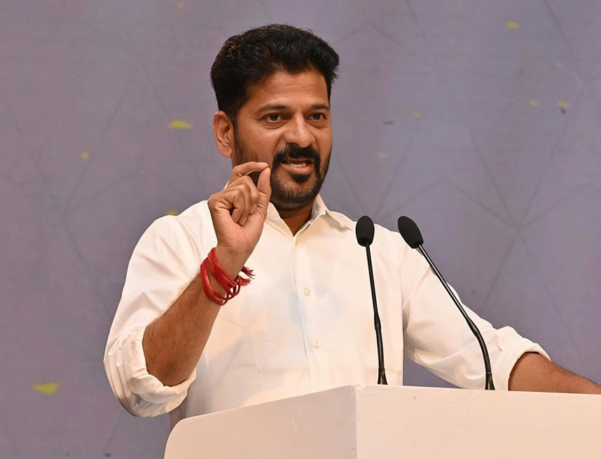 మహిళా రిజర్వేషన్లకు వ్యతిరేకం కాదు: సీఎం