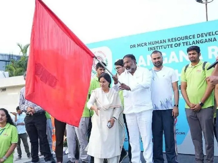 నెక్లెస్ రోడ్డులో గ్రూప్-1 ఆఫీసర్ల సైక్లోథాన్