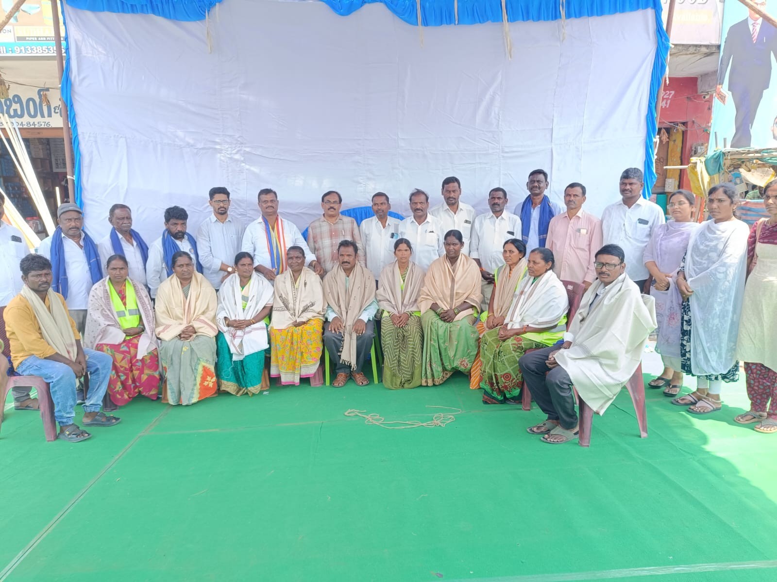 మున్సిపల్ కార్మికులకు సన్మానం