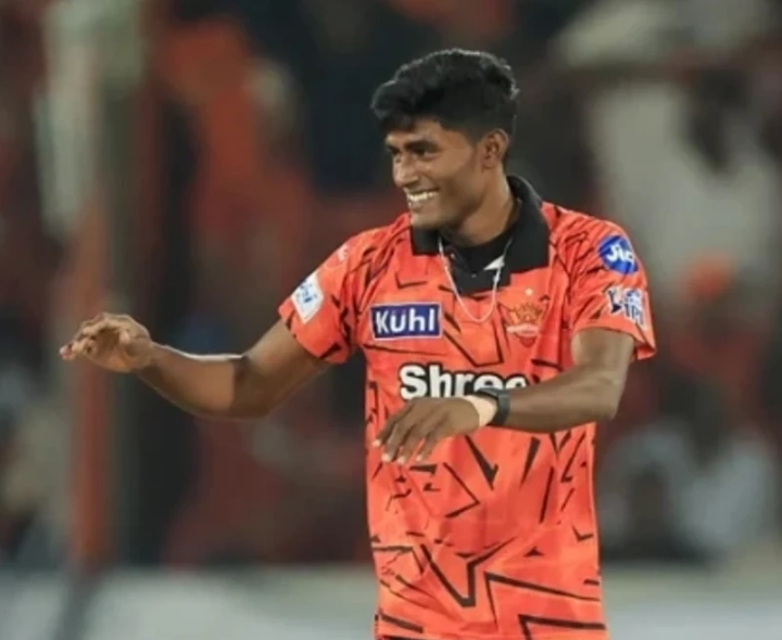 IPL అరంగేట్రంలో అత్యుత్తమ బౌలింగ్ ప్రదర్శన