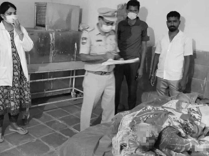 కొమురవెల్లి ఆలయ ప్రాంగణంలో వృద్ధురాలు మృతి